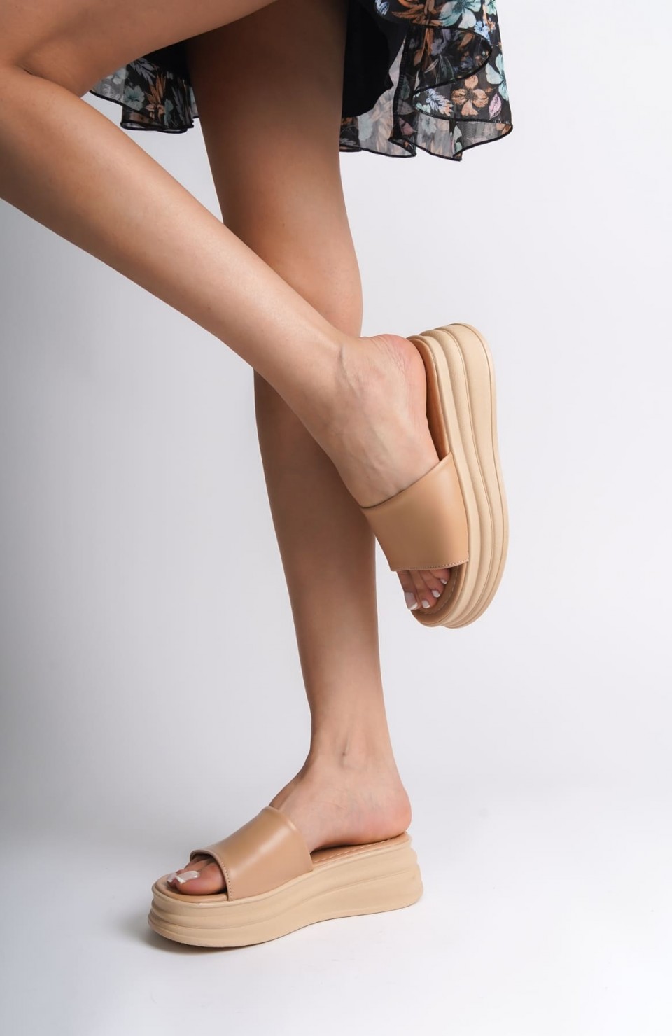 ALICE Düz Topuklu Kalın ve Ortopedik Taban Kadın Terlik CTT - Ten Somersan Giyim | Kadın, Erkek ve Çocuk Moda