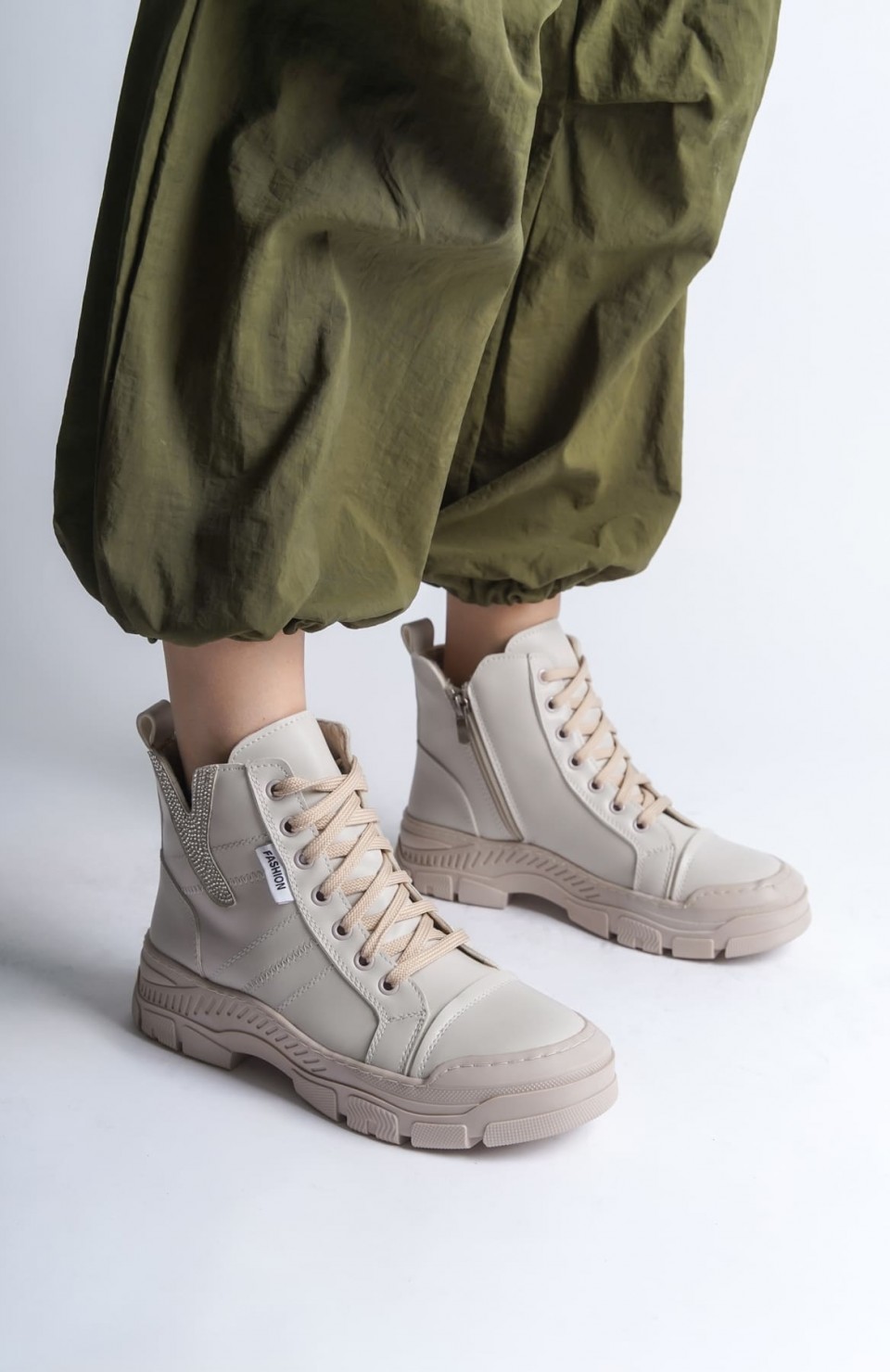 AMBER Bağcıklı Fermuarlı Ortopedik Taban Kadın Bot  CKT - Krem Somersan Giyim | Kadın, Erkek ve Çocuk Moda