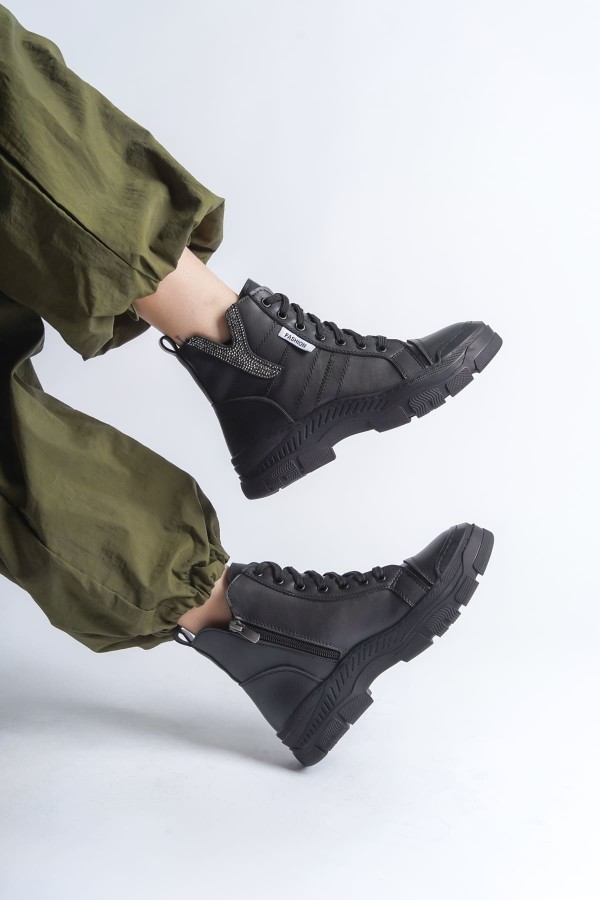 AMBER Bağcıklı Fermuarlı Ortopedik Taban Kadın Bot  CST - Siyah