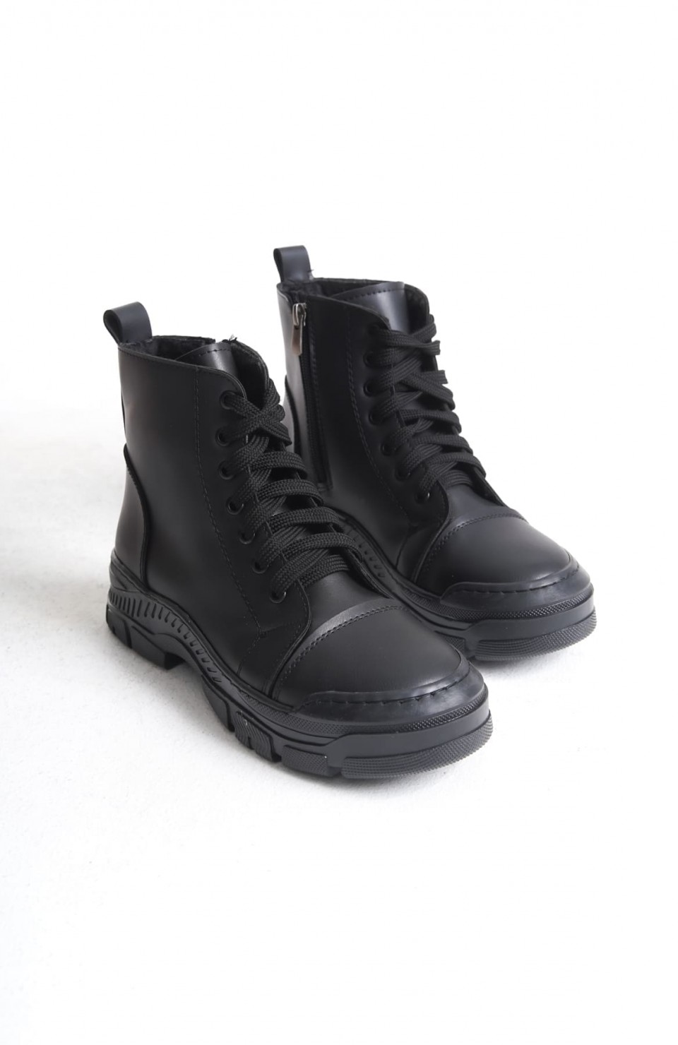 BLOOM Bağcıklı Fermuarlı Ortopedik Taban Kadın Bot CST - Siyah Somersan Giyim | Kadın, Erkek ve Çocuk Moda