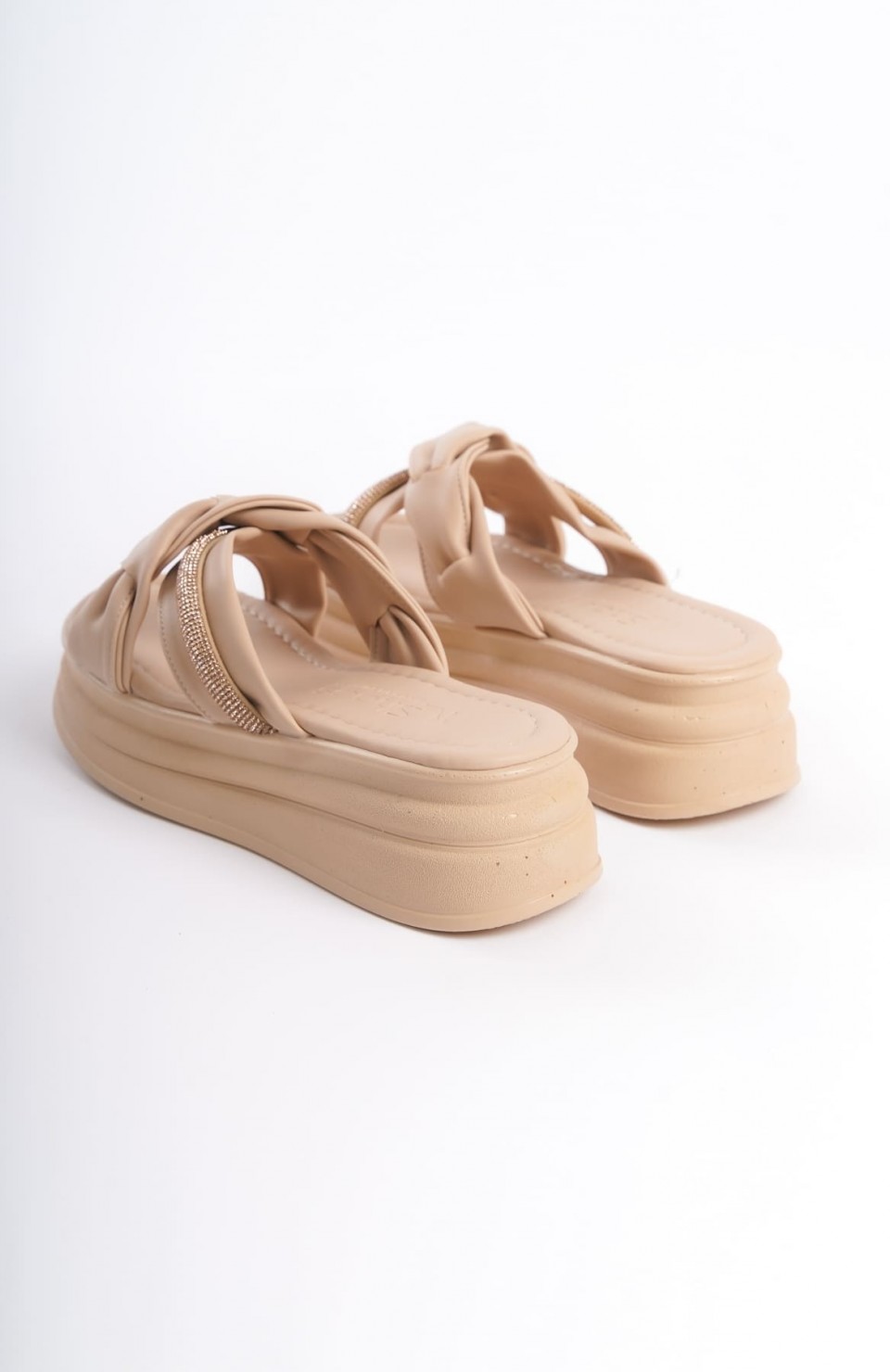 CLARA Düz Topuklu Kurdele Desenli Taşlı Kalın ve Ortopedik Taban Kadın Terlik  CTT - Ten Somersan Giyim | Kadın, Erkek ve Çocuk Moda