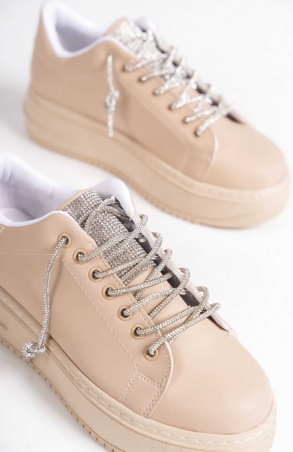 DELLA Bağcıklı Ortopedik Taban Taşlı Kadın Sneaker Spor Ayakkabı CTT - Ten Somersan Giyim | Kadın, Erkek ve Çocuk Moda