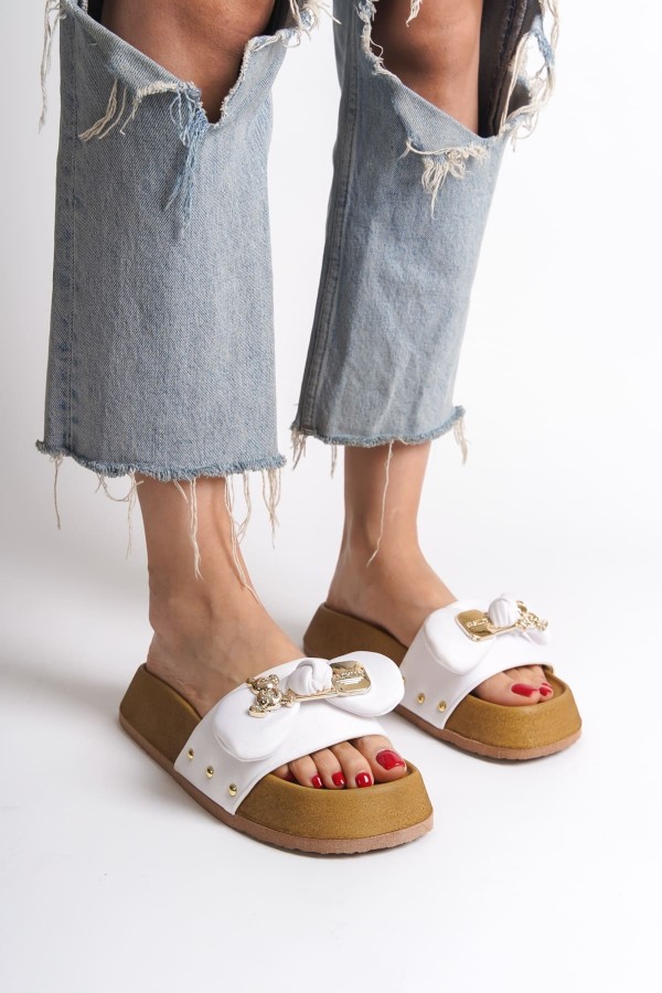 DILA Kalın ve Ortopedik Taban Ayıcıklı Saten Kadın Terlik  SKT - Beyaz