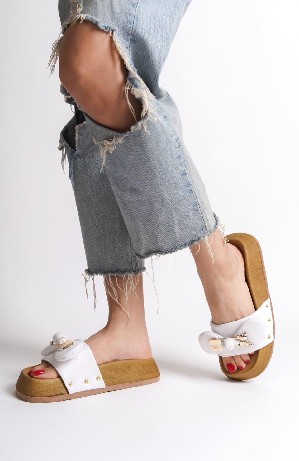 DILA Kalın ve Ortopedik Taban Ayıcıklı Saten Kadın Terlik  SKT - Beyaz Somersan Giyim | Kadın, Erkek ve Çocuk Moda