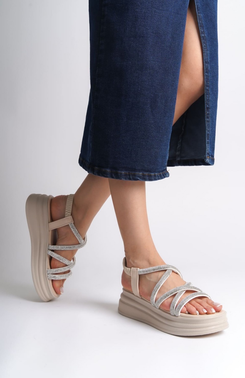 ELENA Lastikli Taşlı Şeritli Ortopedik Taban Kadın Sandalet  CKT - Krem Somersan Giyim | Kadın, Erkek ve Çocuk Moda