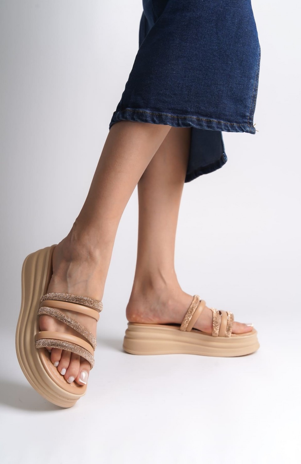 ELISE Düz Topuklu Şeritli Taşlı Kalın ve Ortopedik Taban Kadın Terlik  CTT - Ten Somersan Giyim | Kadın, Erkek ve Çocuk Moda