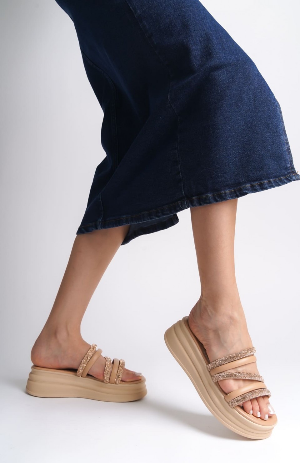 ELISE Düz Topuklu Şeritli Taşlı Kalın ve Ortopedik Taban Kadın Terlik  CTT - Ten Somersan Giyim | Kadın, Erkek ve Çocuk Moda