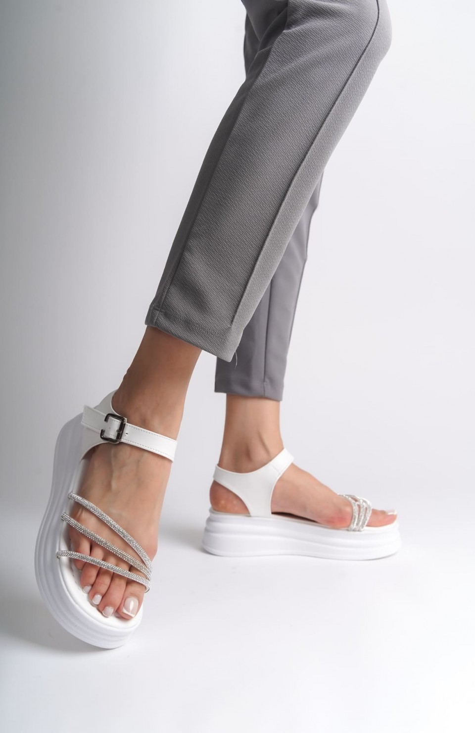 EVA Kalın Tokalı Taşlı Şeritli Ortopedik Taban Kadın Sandalet  CBT - Beyaz Somersan Giyim | Kadın, Erkek ve Çocuk Moda