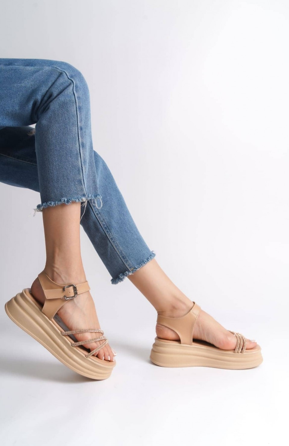 EVA Kalın Tokalı Taşlı Şeritli Ortopedik Taban Kadın Sandalet  CTT - Ten Somersan Giyim | Kadın, Erkek ve Çocuk Moda