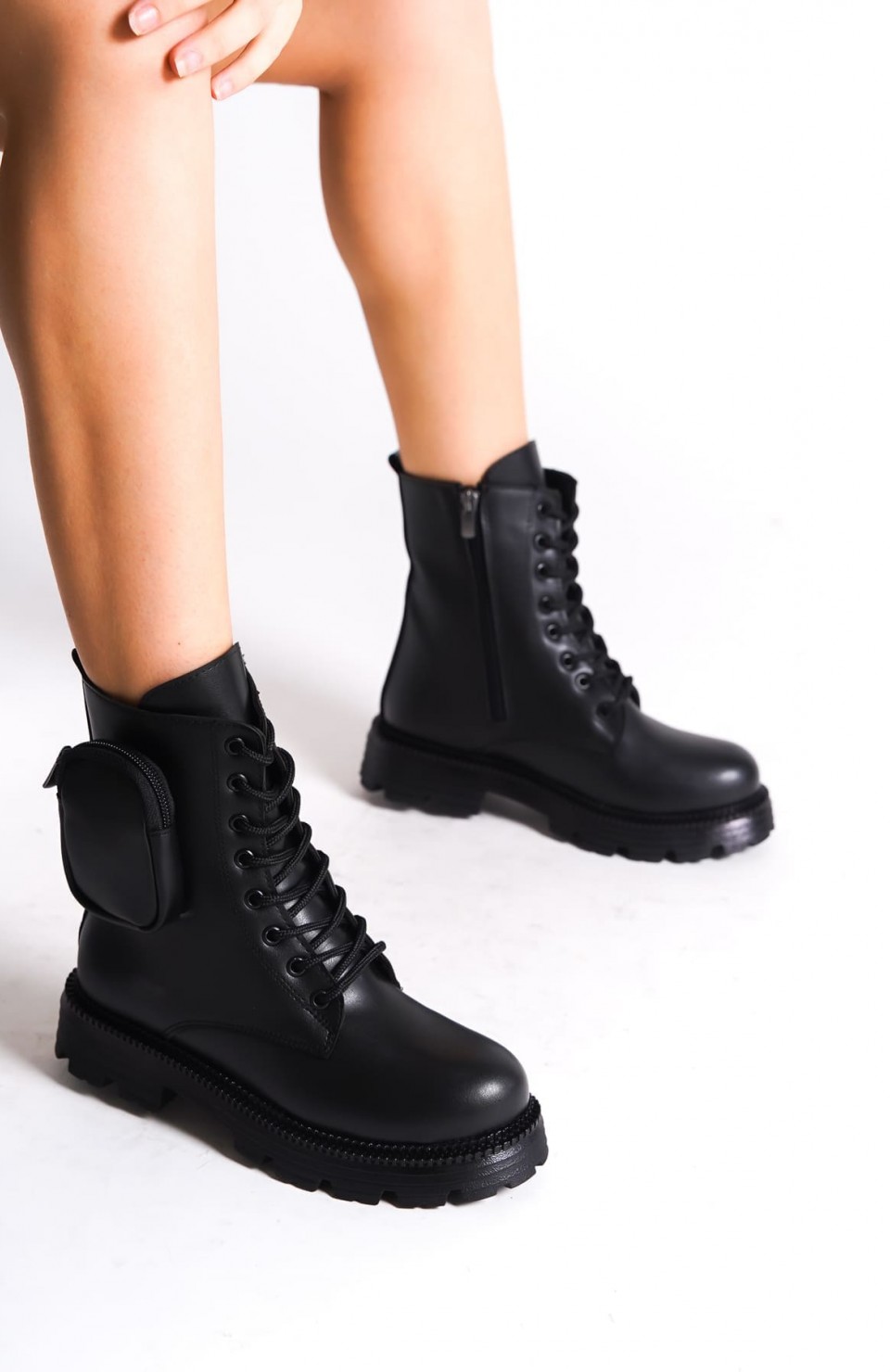 GINA Bağcıklı Fermuarlı Ortopedik Taban Çantalı Kadın Bot CST - Siyah Somersan Giyim | Kadın, Erkek ve Çocuk Moda