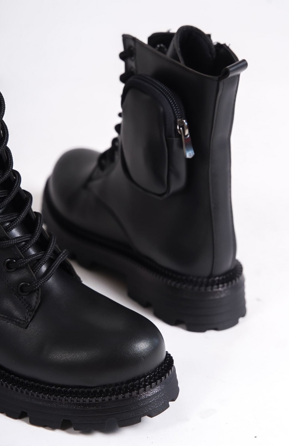 GINA Bağcıklı Fermuarlı Ortopedik Taban Çantalı Kadın Bot CST - Siyah Somersan Giyim | Kadın, Erkek ve Çocuk Moda