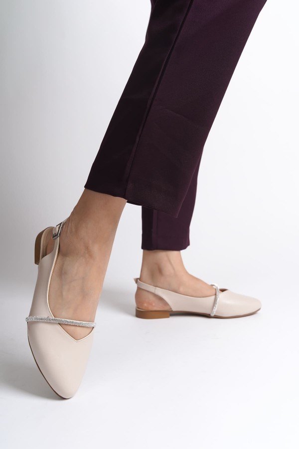 ALLISON Tokalı Ortopedik Rahat Taban Taş Detaylı Kadın Babet Ayakkabı  CKT - Krem