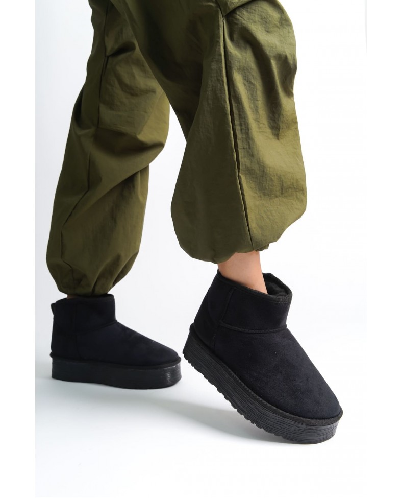 AMELIA Bağcıksız Düz ve Kalın Taban İçi Kürklü Kısa Süet Kadın Bot  SST - Siyah Somersan Giyim | Kadın, Erkek ve Çocuk Moda