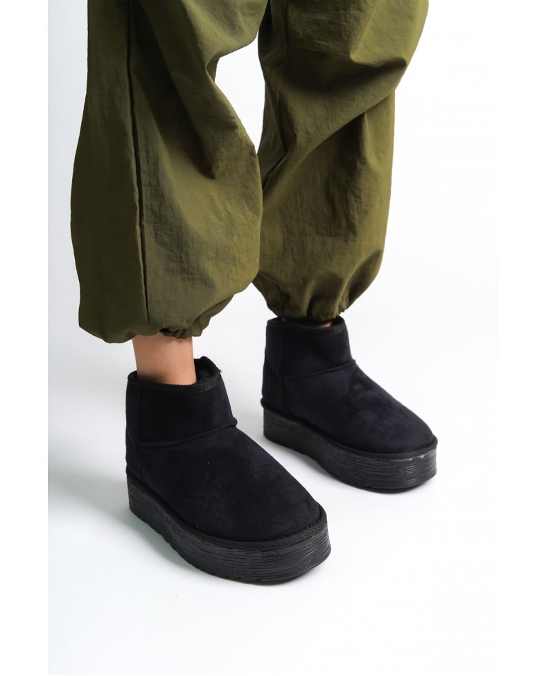 AMELIA Bağcıksız Düz ve Kalın Taban İçi Kürklü Kısa Süet Kadın Bot  SST - Siyah Somersan Giyim | Kadın, Erkek ve Çocuk Moda