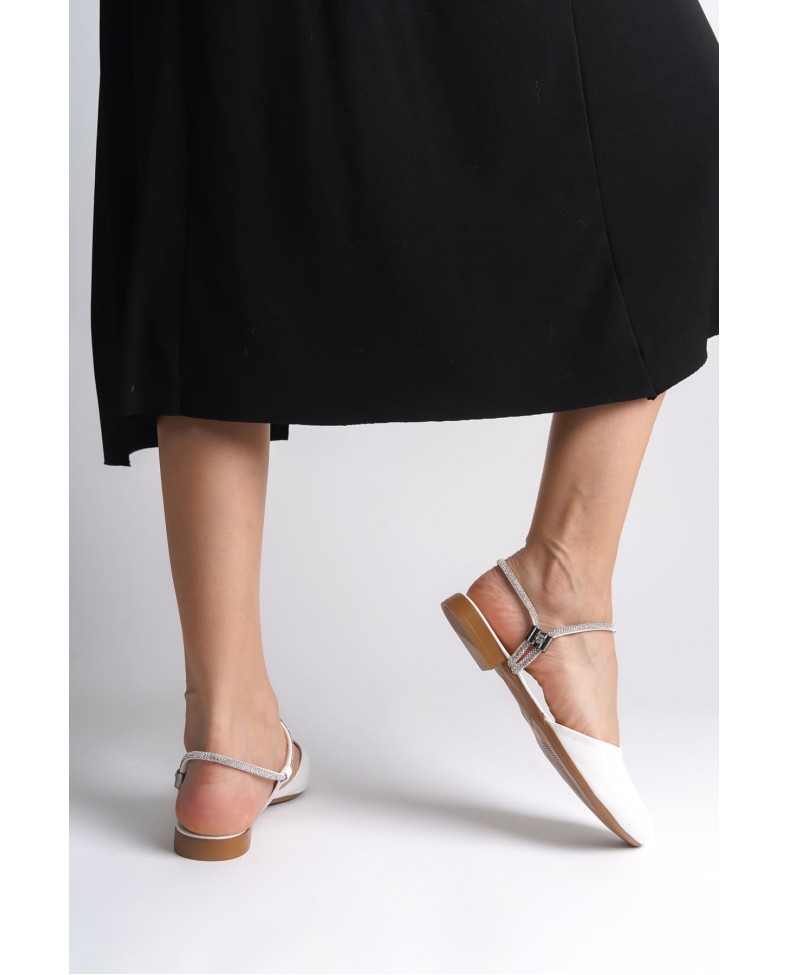 ARIANA Lastikli Ortopedik Rahat Taban Bilekten Taş Detaylı Kadın Babet Ayakkabı  CKT - Beyaz Somersan Giyim | Kadın, Erkek ve Çocuk Moda