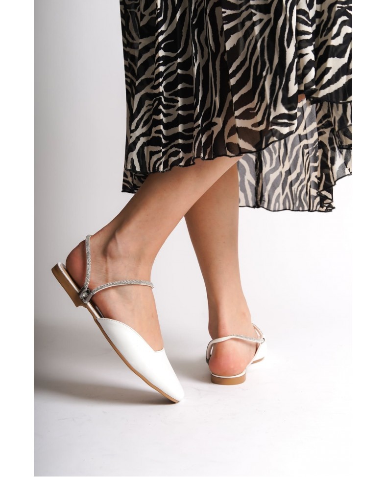 CAROLINE Lastikli Ortopedik Rahat Taban Bilekten Taş Detaylı Kadın Babet Ayakkabı  CKT - Beyaz Somersan Giyim | Kadın, Erkek ve Çocuk Moda