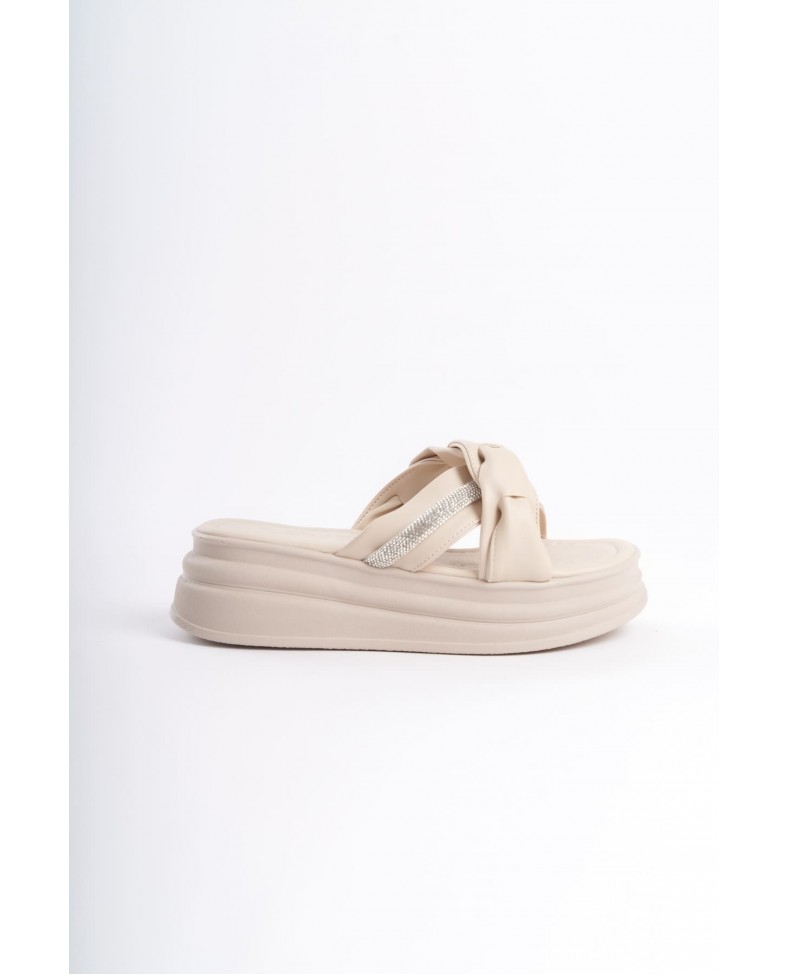 CLARA Düz Topuklu Kurdele Desenli Taşlı Kalın ve Ortopedik Taban Kadın Terlik  CKT - Krem Somersan Giyim | Kadın, Erkek ve Çocuk Moda