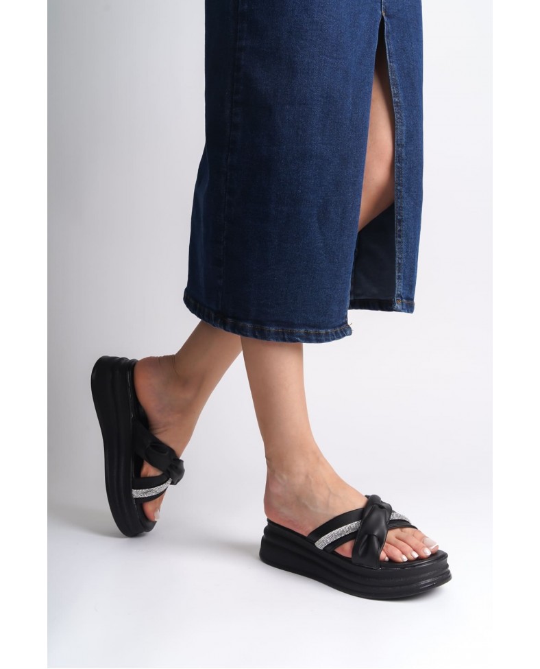 CLARA Düz Topuklu Kurdele Desenli Taşlı Kalın ve Ortopedik Taban Kadın Terlik  CST - Siyah Somersan Giyim | Kadın, Erkek ve Çocuk Moda