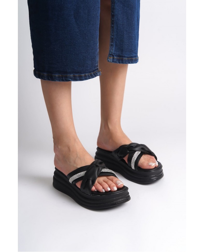 CLARA Düz Topuklu Kurdele Desenli Taşlı Kalın ve Ortopedik Taban Kadın Terlik  CST - Siyah Somersan Giyim | Kadın, Erkek ve Çocuk Moda