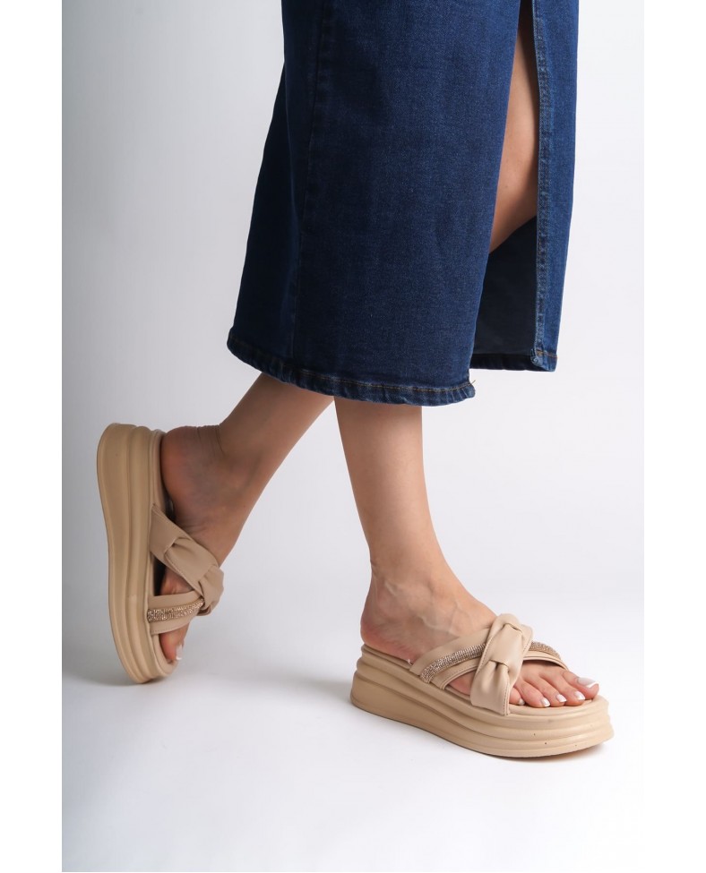 CLARA Düz Topuklu Kurdele Desenli Taşlı Kalın ve Ortopedik Taban Kadın Terlik  CTT - Ten Somersan Giyim | Kadın, Erkek ve Çocuk Moda