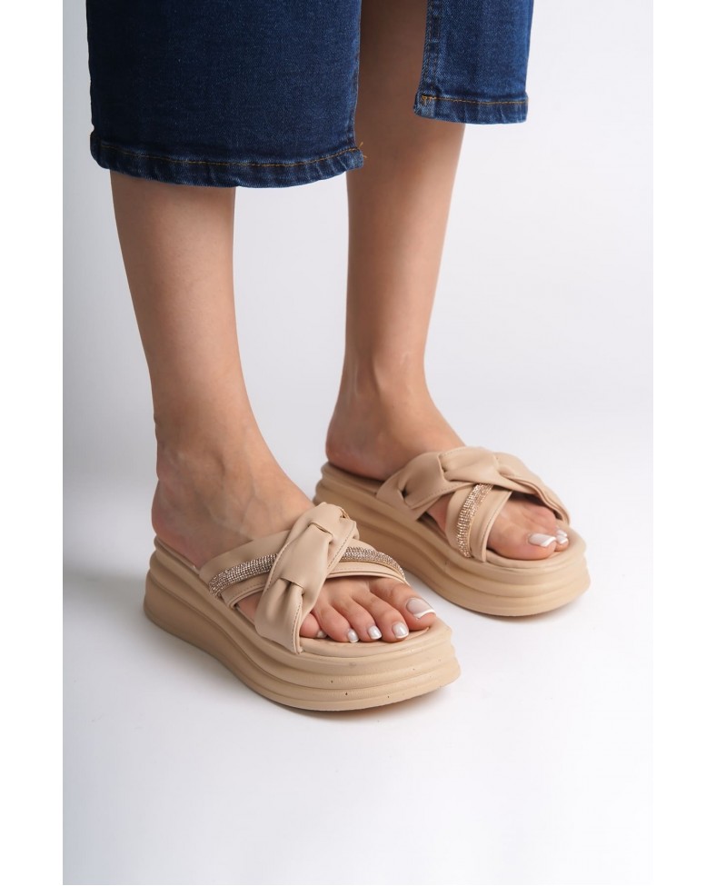 CLARA Düz Topuklu Kurdele Desenli Taşlı Kalın ve Ortopedik Taban Kadın Terlik  CTT - Ten Somersan Giyim | Kadın, Erkek ve Çocuk Moda