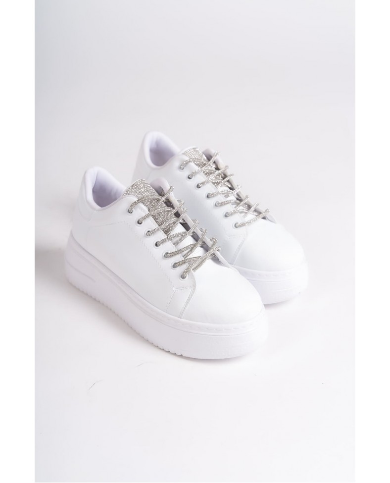 DELLA Bağcıklı Ortopedik Taban Taşlı Kadın Sneaker Spor Ayakkabı CBT - Beyaz Somersan Giyim | Kadın, Erkek ve Çocuk Moda