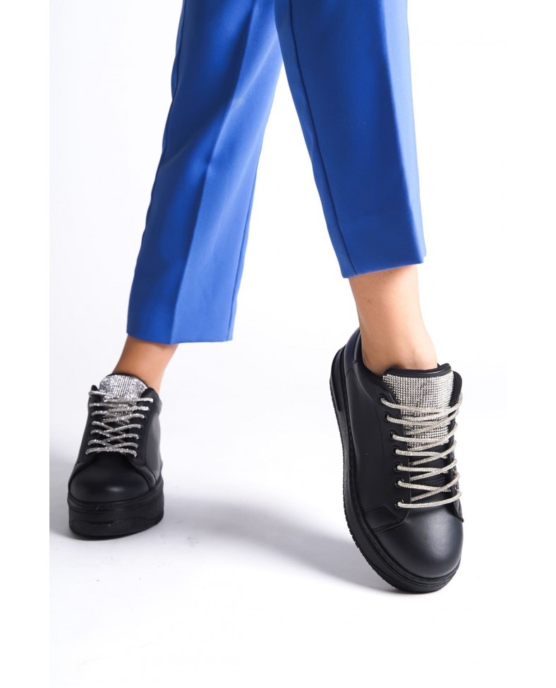 DELLA Bağcıklı Ortopedik Taban Taşlı Kadın Sneaker Spor Ayakkabı  CST - Siyah Somersan Giyim | Kadın, Erkek ve Çocuk Moda