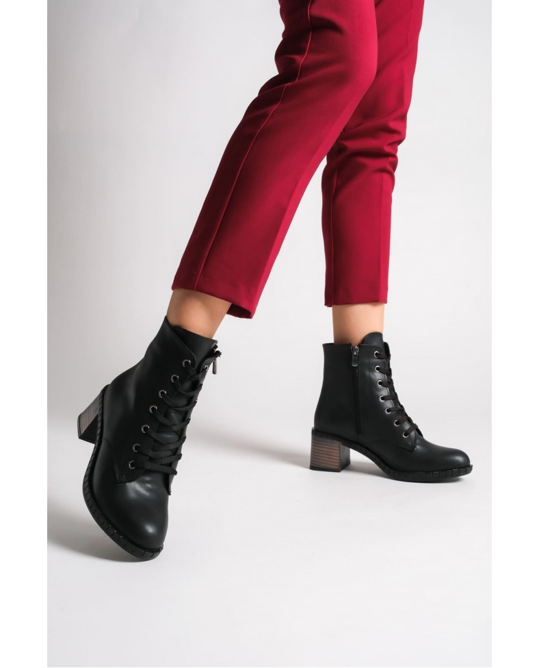 DIANA Bağcıklı Fermuarlı Ortopedik Taban Topuklu Kadın Bot CST - Siyah Somersan Giyim | Kadın, Erkek ve Çocuk Moda