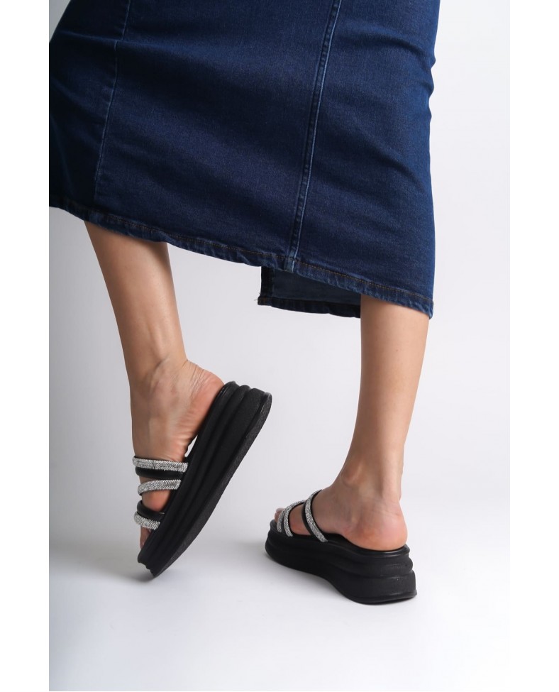 ELISE Düz Topuklu Şeritli Taşlı Kalın ve Ortopedik Taban Kadın Terlik CST - Siyah Somersan Giyim | Kadın, Erkek ve Çocuk Moda