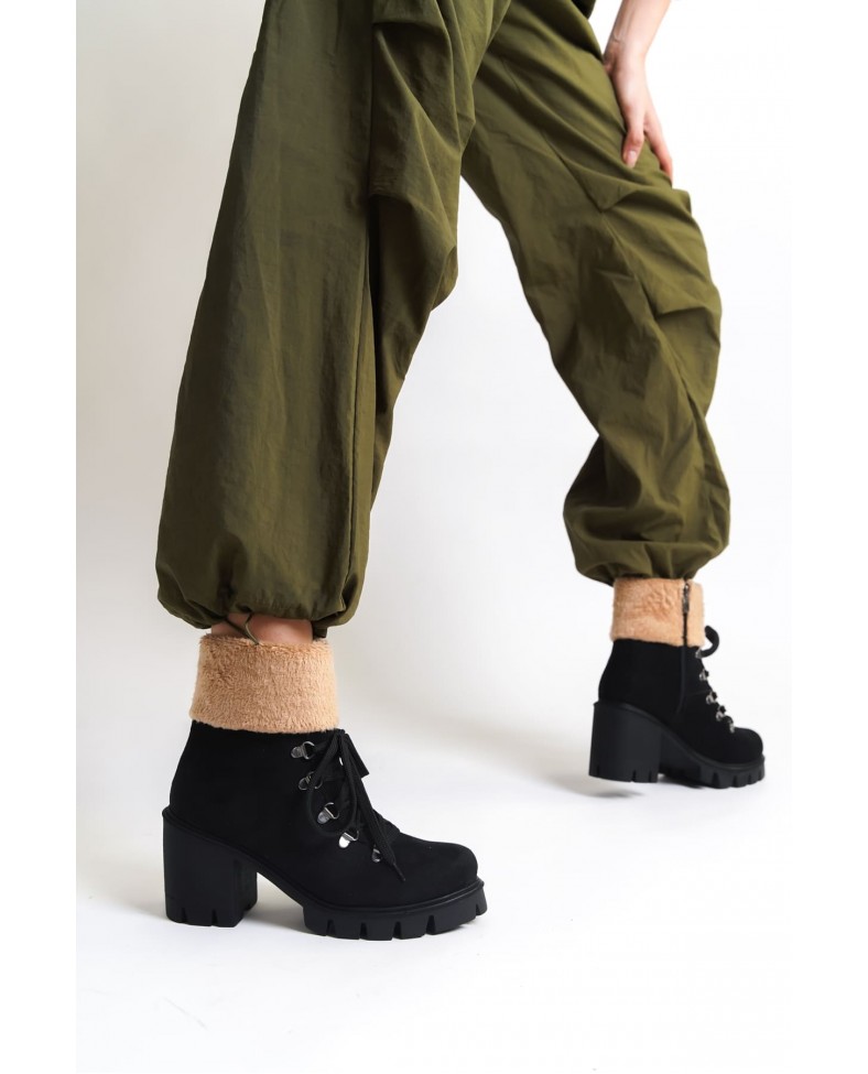 EMMA Bağcıklı Fermuarlı Ortopedik Taban Topuklu Kürk Detaylı Süet Kadın Bot SST - Siyah Somersan Giyim | Kadın, Erkek ve Çocuk Moda