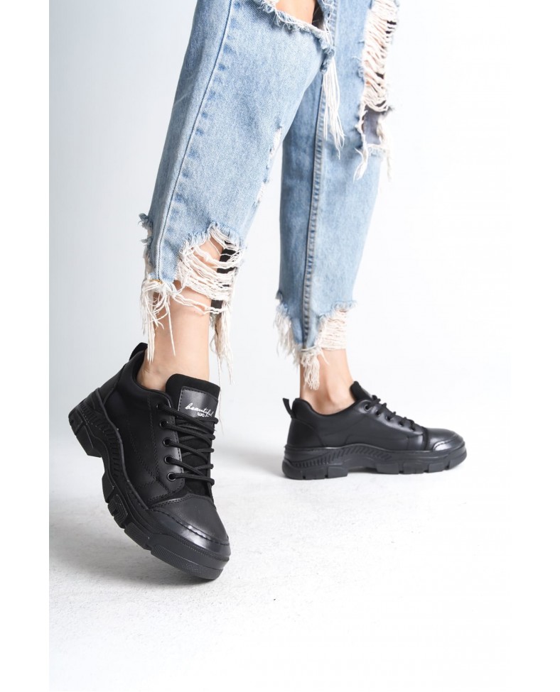 JANE Bağcıklı Ortopedik Taban Kadın Sneaker Spor Ayakkabı  CST - Siyah Somersan Giyim | Kadın, Erkek ve Çocuk Moda