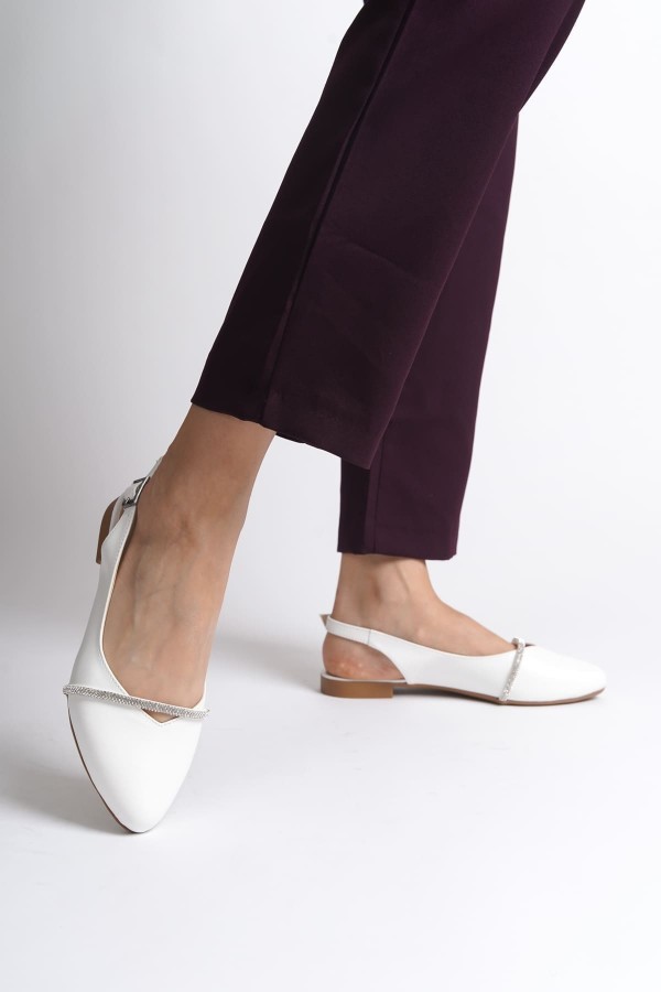 ALLISON Tokalı Ortopedik Rahat Taban Taş Detaylı Kadın Babet Ayakkabı  CKT - Beyaz