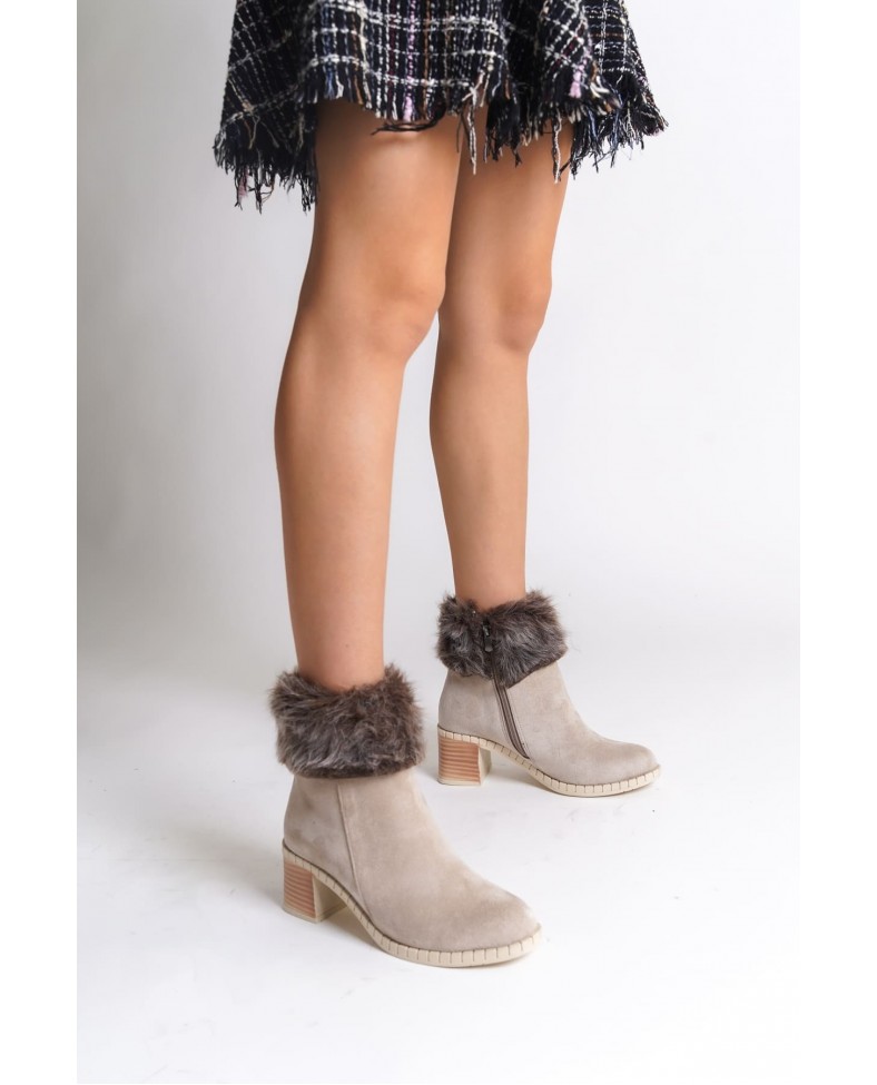 JULIA Fermuarlı Ortopedik Taban Tüylü Topuklu Süet Kadın Bot SKT - Krem Somersan Giyim | Kadın, Erkek ve Çocuk Moda