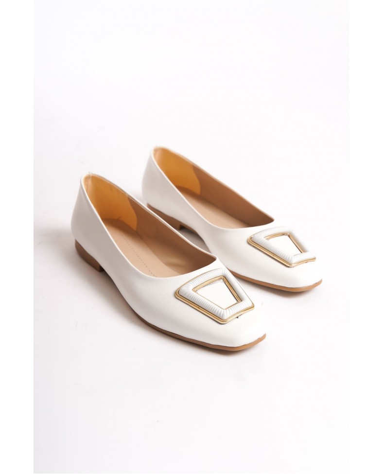 KAYLEE Bağcıksız Ortopedik Rahat Taban Toka Detaylı Kadın Babet Ayakkabı CKT - Beyaz Somersan Giyim | Kadın, Erkek ve Çocuk Moda