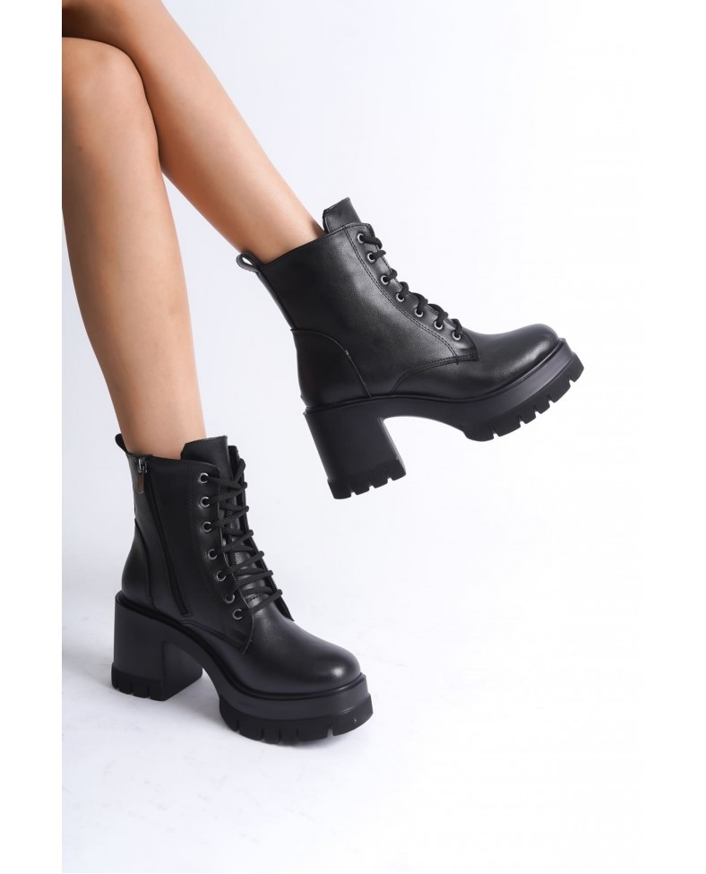 LAUREN Bağcıklı Fermuarlı Ortopedik Taban Topuklu Kadın Bot CST - Siyah Somersan Giyim | Kadın, Erkek ve Çocuk Moda