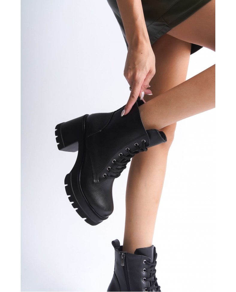 LAUREN Bağcıklı Fermuarlı Ortopedik Taban Topuklu Kadın Bot CST - Siyah Somersan Giyim | Kadın, Erkek ve Çocuk Moda