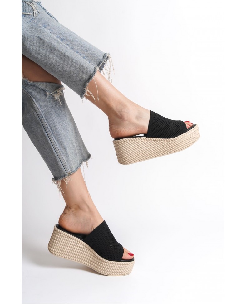 MARLA Dolgu Topuklu Ortopedik Taban Hasır Görünümlü Triko Kadın Terlik  TKT - Siyah Somersan Giyim | Kadın, Erkek ve Çocuk Moda