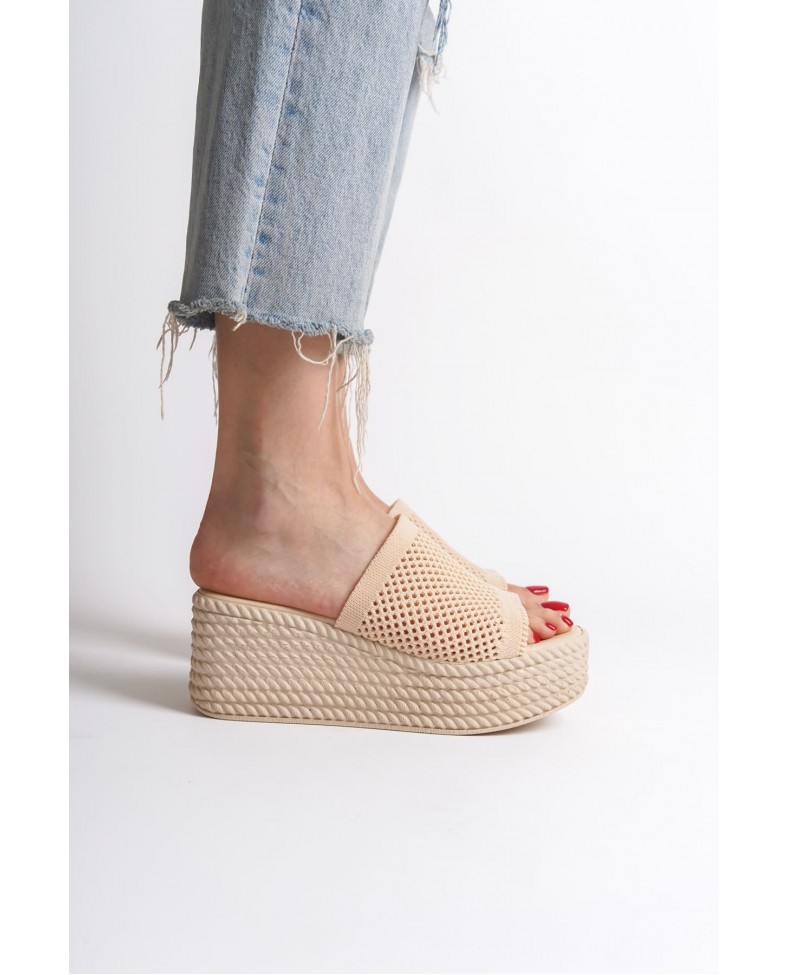 MARLA Dolgu Topuklu Ortopedik Taban Hasır Görünümlü Triko Kadın Terlik  TKT - Ten Somersan Giyim | Kadın, Erkek ve Çocuk Moda