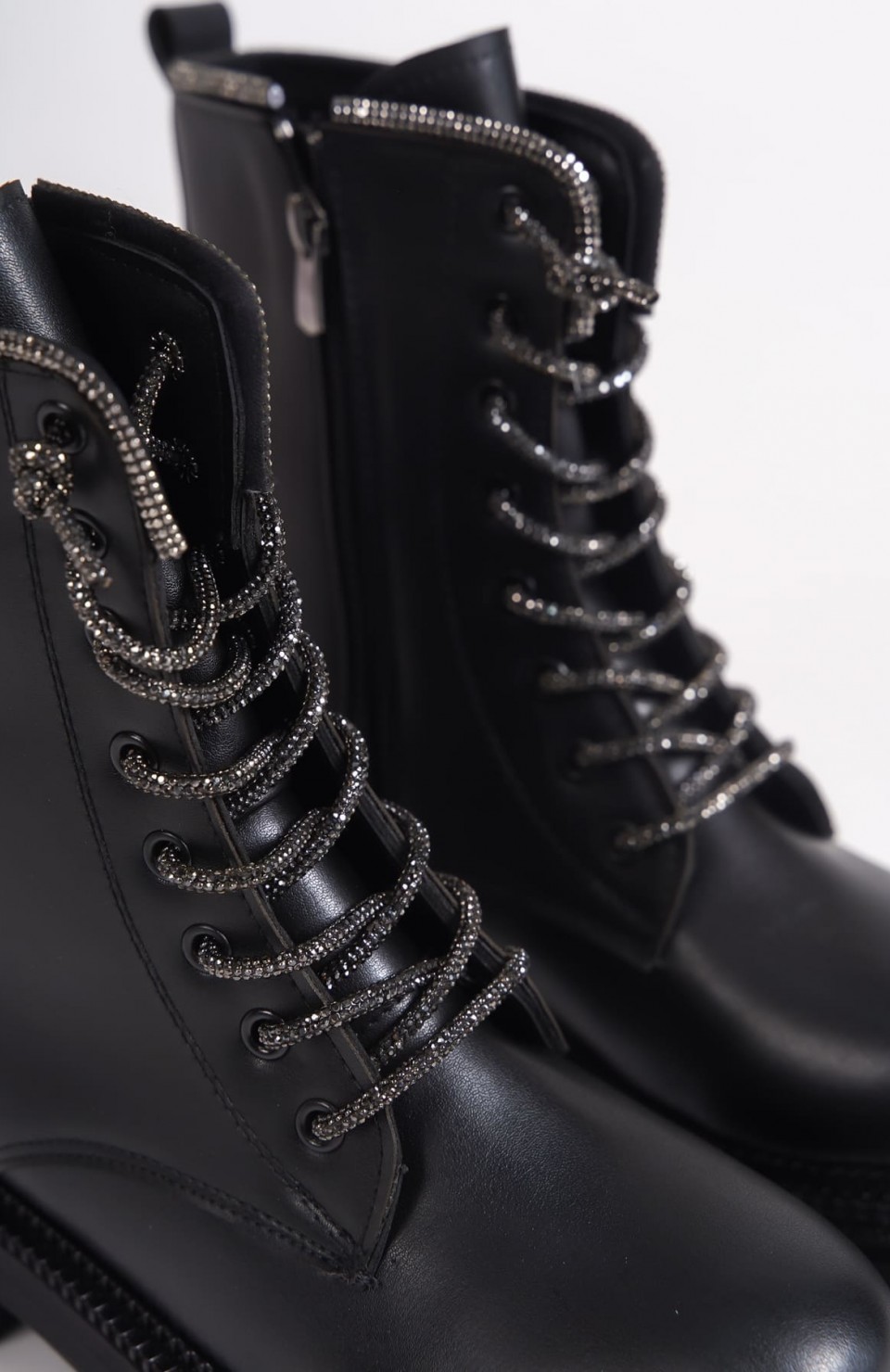 PAMELA Bağcıklı Fermuarlı Ortopedik Taban Taşlı Kadın Bot CST - Siyah