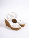 PERLA Tokalı Lastikli Dolgu Topuklu Ortopedik Taban Hasır Görünümlü Kadın Sandalet CKT - Beyaz Somersan Giyim | Kadın, Erkek ve Çocuk Moda