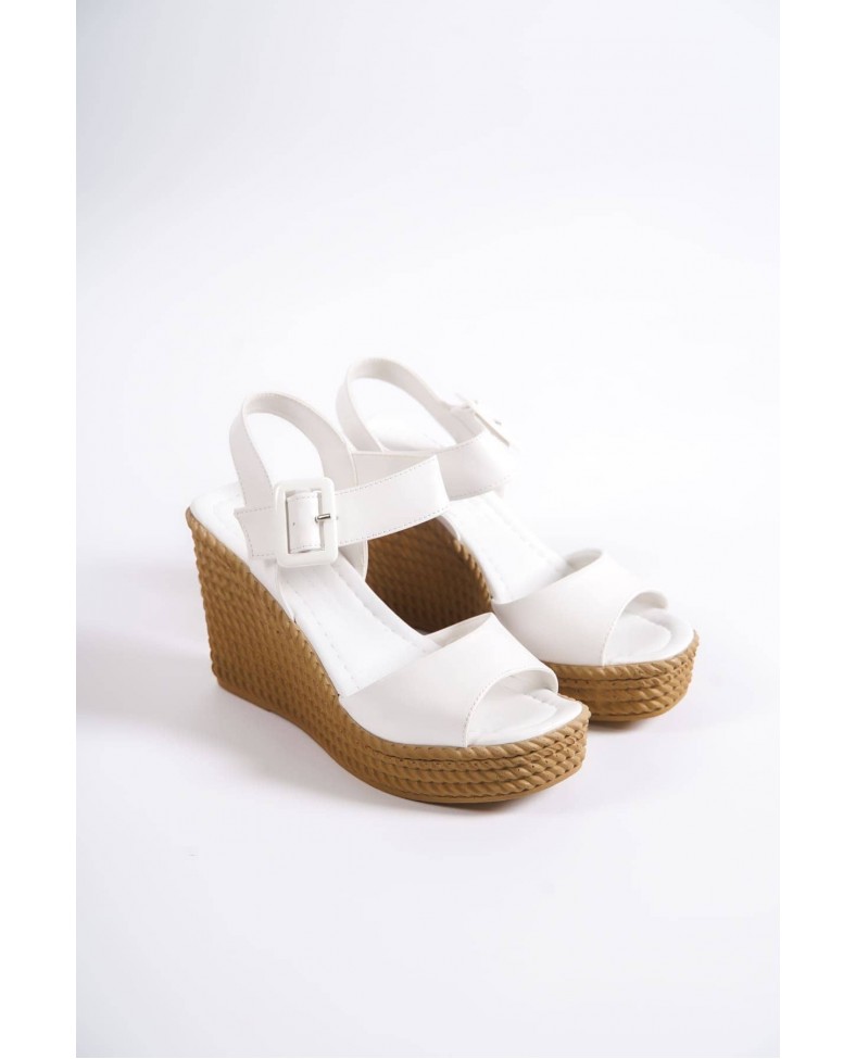 PERLA Tokalı Lastikli Dolgu Topuklu Ortopedik Taban Hasır Görünümlü Kadın Sandalet CKT - Beyaz Somersan Giyim | Kadın, Erkek ve Çocuk Moda