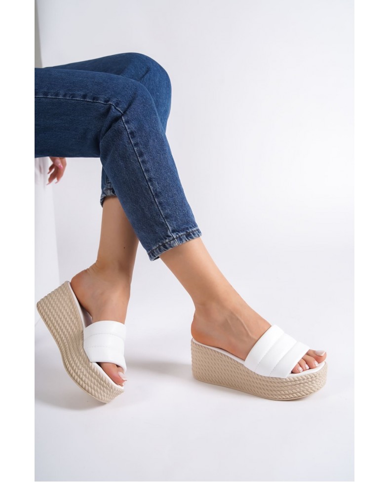 REINA Dolgu Topuklu Ortopedik Taban Hasır Görünümlü Kadın Terlik CKT - Beyaz Somersan Giyim | Kadın, Erkek ve Çocuk Moda