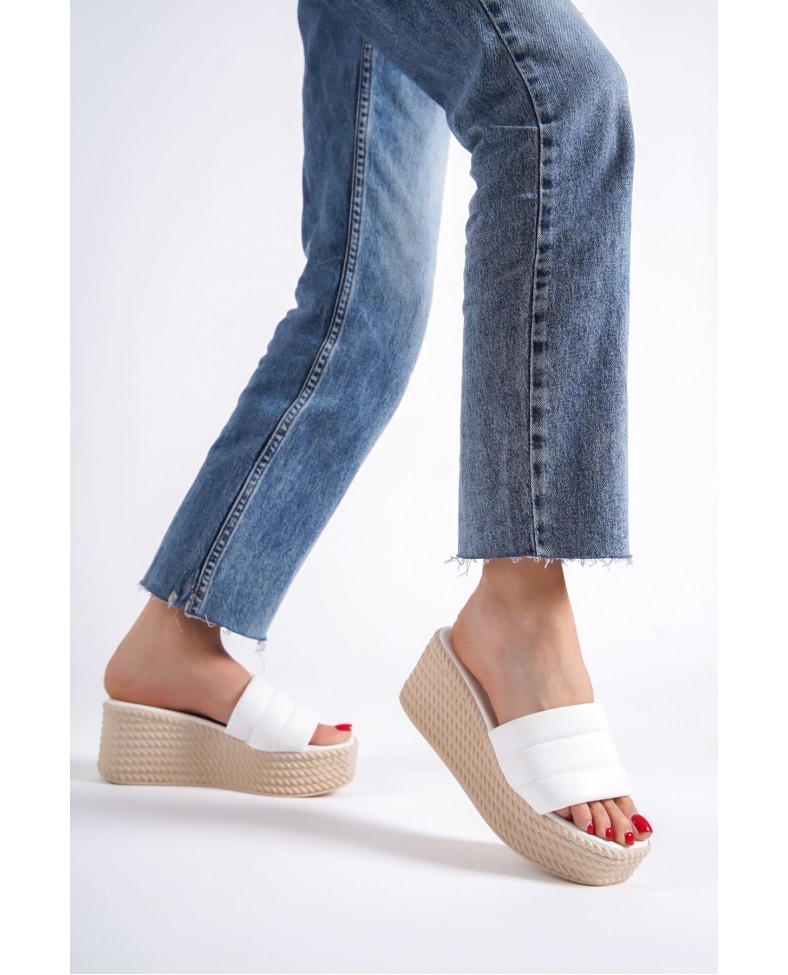 REINA Dolgu Topuklu Ortopedik Taban Hasır Görünümlü Kadın Terlik CKT - Beyaz Somersan Giyim | Kadın, Erkek ve Çocuk Moda