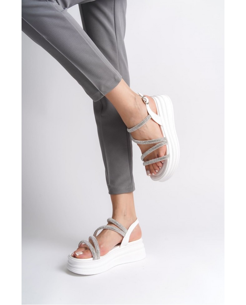 RILEY İnce Tokalı Taşlı Şeritli Ortopedik Taban Kadın Sandalet CBT - Beyaz Somersan Giyim | Kadın, Erkek ve Çocuk Moda