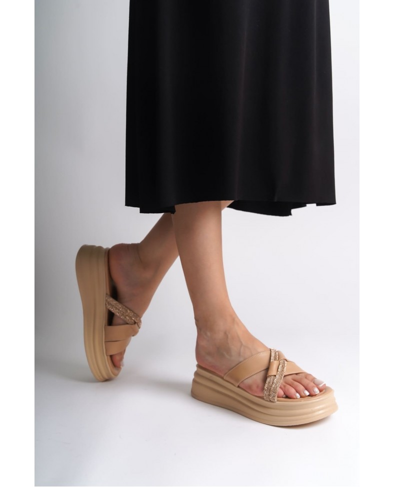 RUBY Düz Topuklu Taşlı Çapraz Şeritli Kalın ve Ortopedik Taban Kadın Terlik  CTT - Ten Somersan Giyim | Kadın, Erkek ve Çocuk Moda