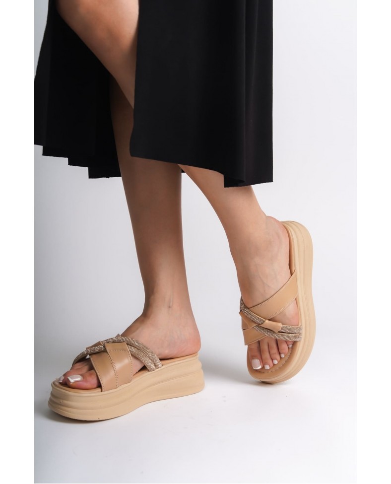 RUBY Düz Topuklu Taşlı Çapraz Şeritli Kalın ve Ortopedik Taban Kadın Terlik  CTT - Ten Somersan Giyim | Kadın, Erkek ve Çocuk Moda