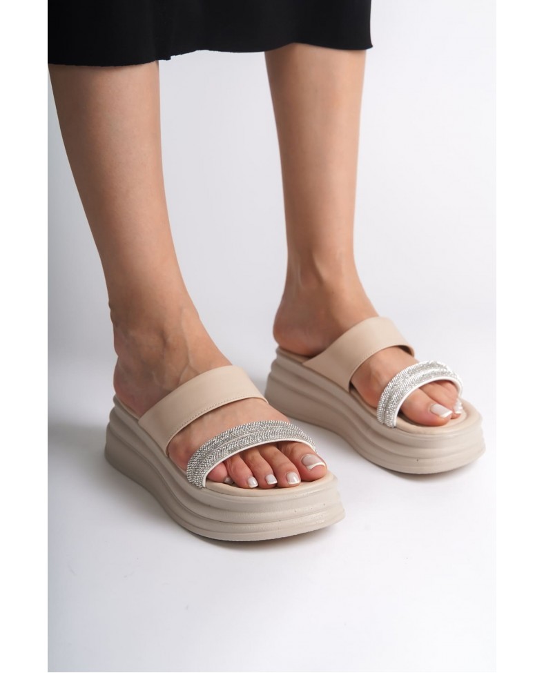 SARAH Düz Topuklu Taşlı Şeritli Kalın ve Ortopedik Taban Kadın Terlik  CKT - Krem Somersan Giyim | Kadın, Erkek ve Çocuk Moda