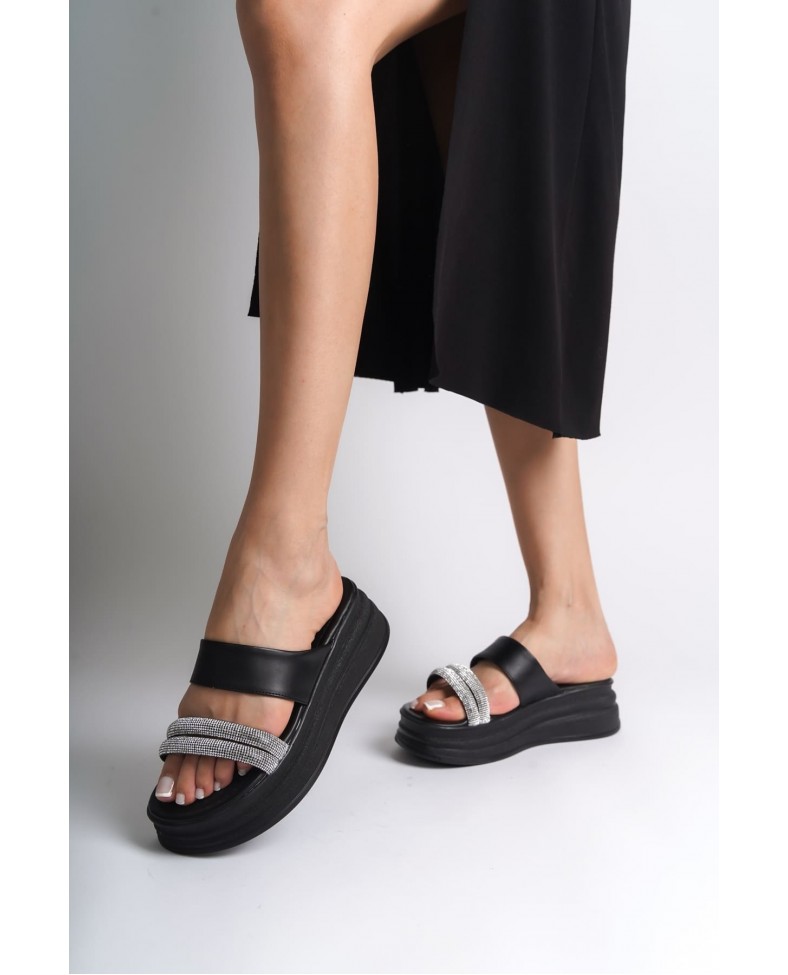 SARAH Düz Topuklu Taşlı Şeritli Kalın ve Ortopedik Taban Kadın Terlik CST - Siyah Somersan Giyim | Kadın, Erkek ve Çocuk Moda