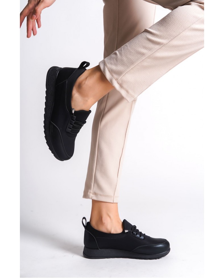 VIOLET Bağcıklı Lastikli Ortopedik Rahat Taban Cilt Detaylı Klasik Kadın Babet Anne Ayakkabısı CST - Siyah Somersan Giyim | Kadın, Erkek ve Çocuk Moda