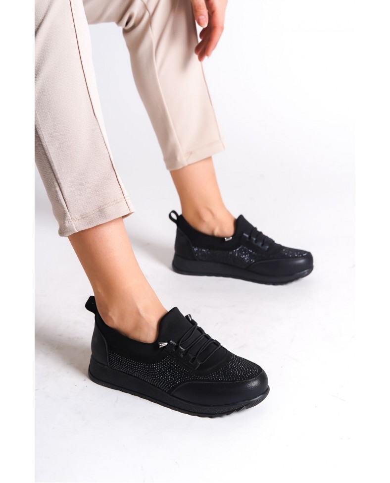 VIOLET Bağcıklı Lastikli Ortopedik Rahat Taban Taş Detaylı Klasik Kadın Babet Anne Ayakkabısı  CST - Siyah Somersan Giyim | Kadın, Erkek ve Çocuk Moda